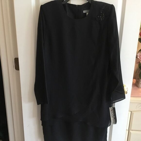 NWT. Gorgeous Black Crepe Women’s L/S Dress Size 10 Nicole Paris Brand - Picture 10 of 14